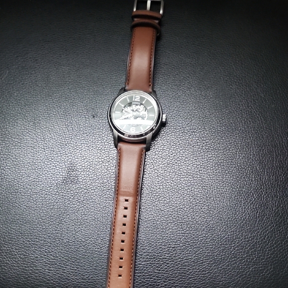 Fossil Brown and Silver Men's Watch A Workhorse of an Internal Japanese Movment - Picture 1 of 5